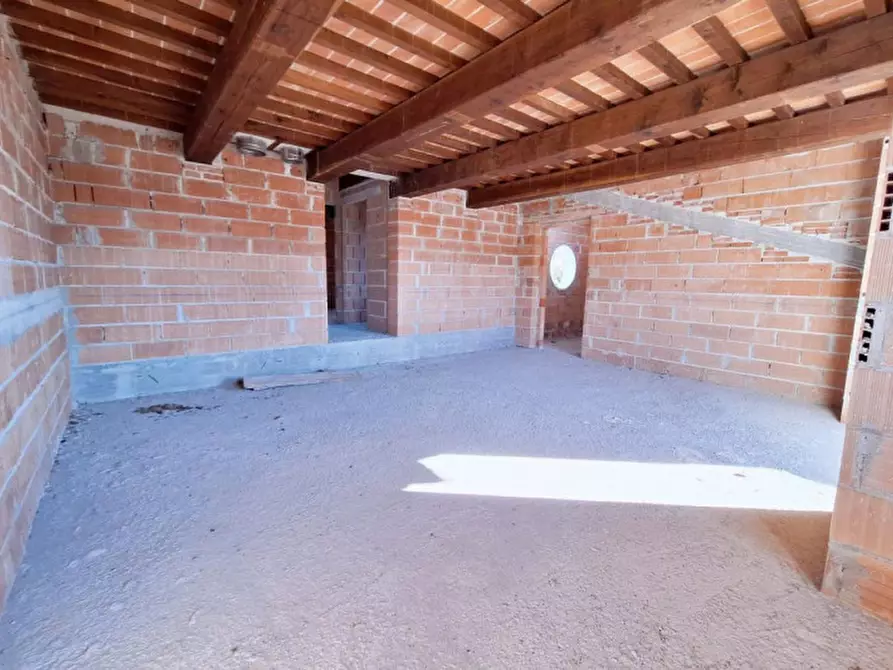 Immagine 12 di Palazzo in vendita  in Fraz. Branca, Via della Cascata, N. snc a Gubbio