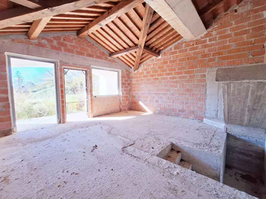 Immagine 17 di Palazzo in vendita  in Fraz. Branca, Via della Cascata, N. snc a Gubbio