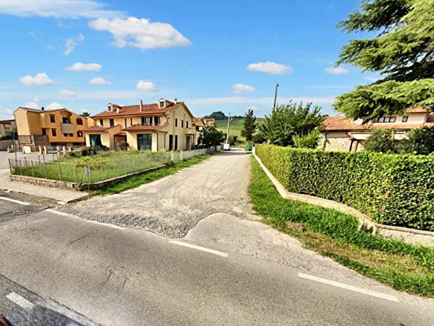 Immagine 7 di Negozio in vendita  in Via Volterrana, N. 274 a Terricciola