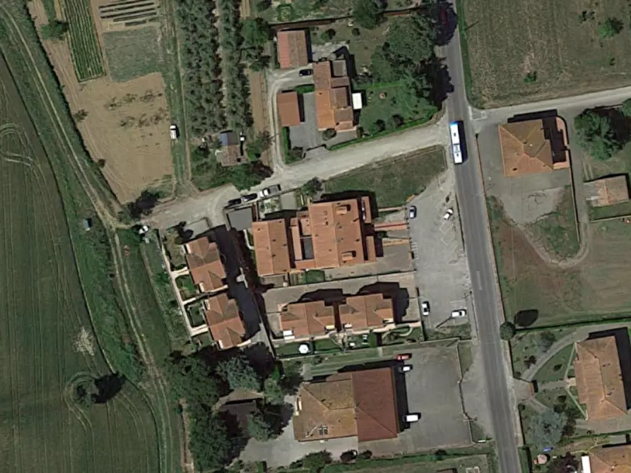 Immagine 8 di Negozio in vendita  in Via Volterrana, N. 274 a Terricciola