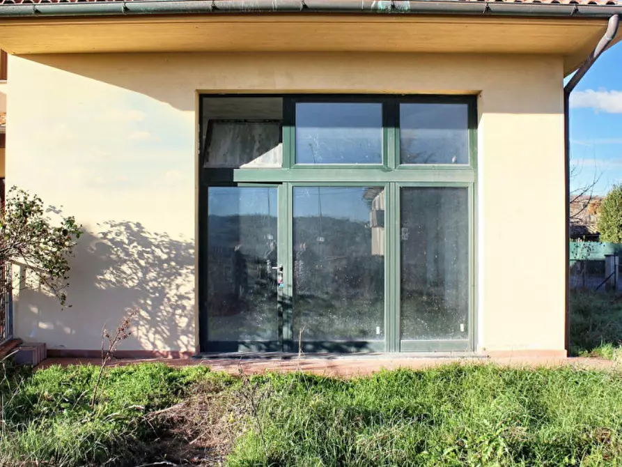 Immagine 2 di Negozio in vendita  in Via Volterrana, N. 274 a Terricciola