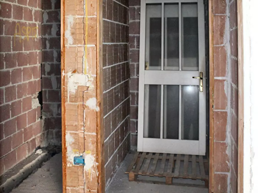 Immagine 7 di Negozio in vendita  in Via Volterrana, N. 274 a Terricciola