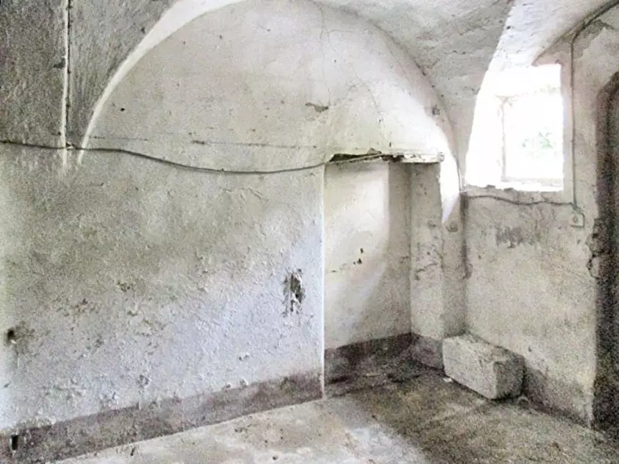 Immagine 4 di Cantina in vendita  in Via G. Marconi, N. 16 a Peccioli