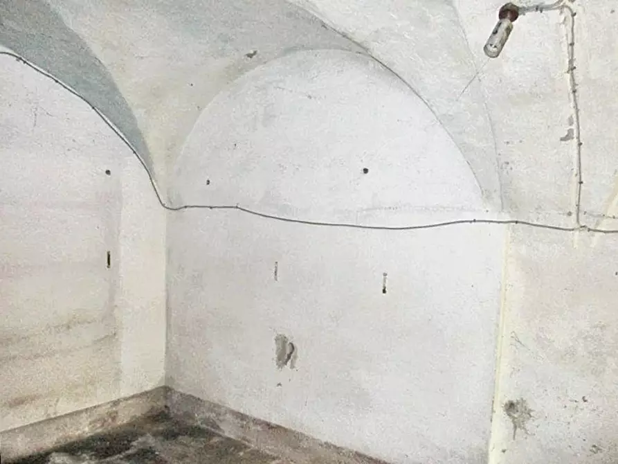 Immagine 5 di Cantina in vendita  in Via G. Marconi, N. 16 a Peccioli