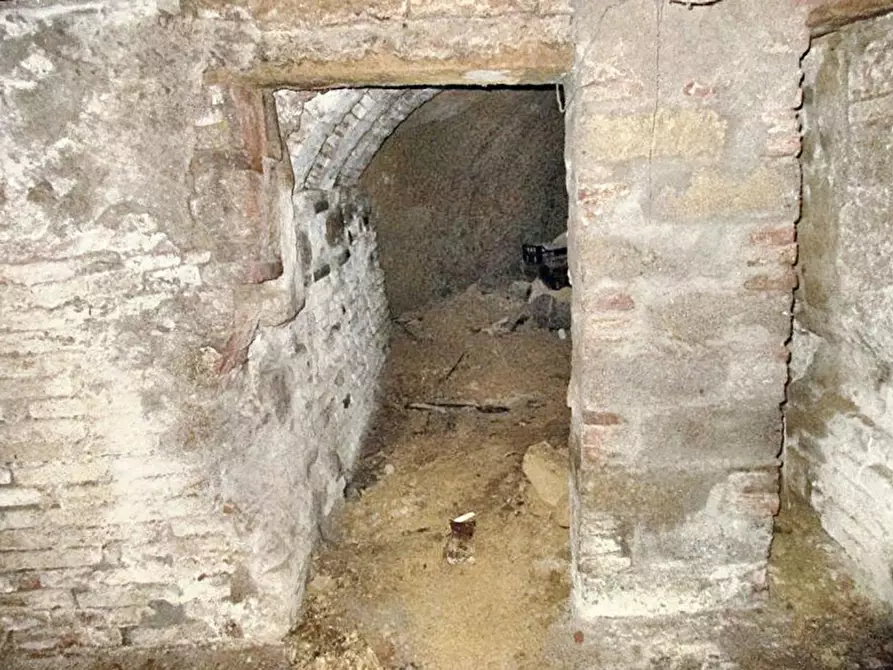 Immagine 7 di Cantina in vendita  in Via G. Marconi, N. 16 a Peccioli