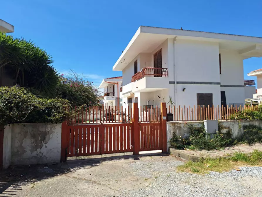 Immagine 2 di Villa in vendita  in VIA CUCINOTTI VIOLATO, N. snc a Rometta