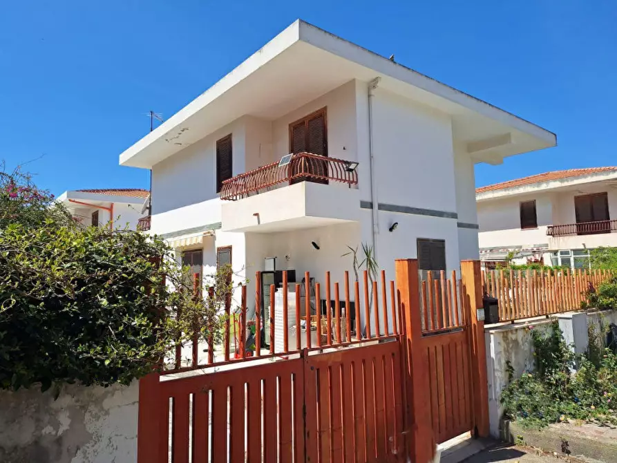 Immagine 3 di Villa in vendita  in VIA CUCINOTTI VIOLATO, N. snc a Rometta