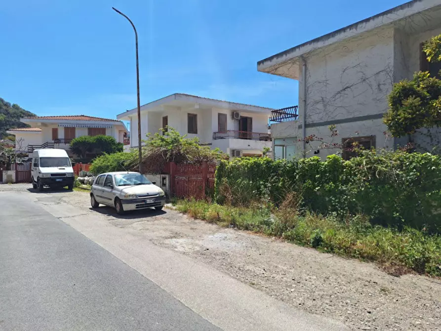 Immagine 4 di Villa in vendita  in VIA CUCINOTTI VIOLATO, N. snc a Rometta