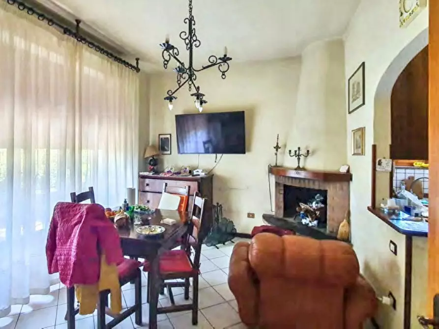 Immagine 5 di Casa indipendente in vendita  in Via Marchetti, N. 17 a Castiglione Del Lago