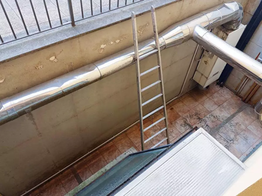 Immagine 10 di Ufficio in vendita  in Via Monte Santo, N. 11 a Forli'