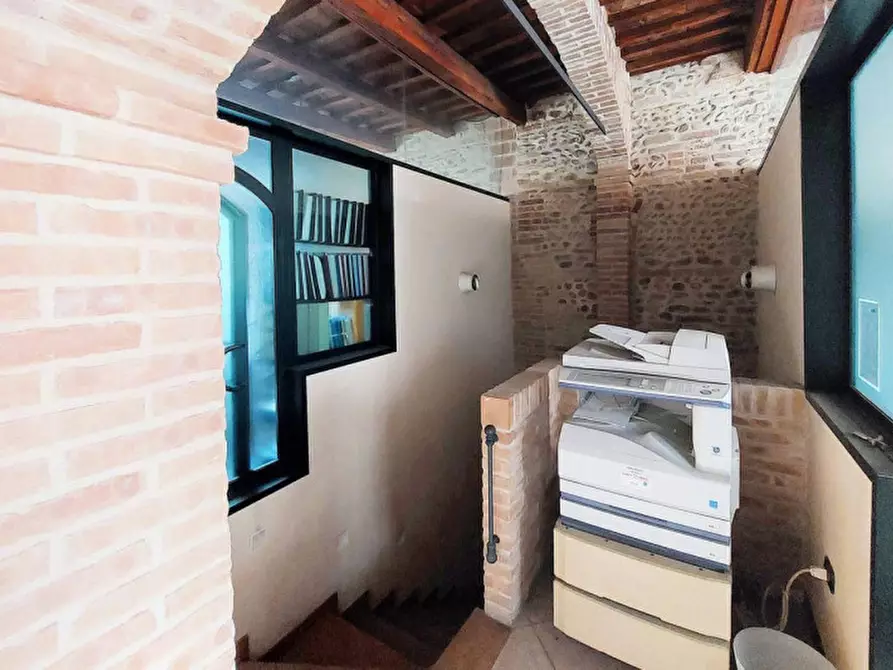 Immagine 11 di Ufficio in vendita  in Via Monte Santo, N. 11 a Forli'