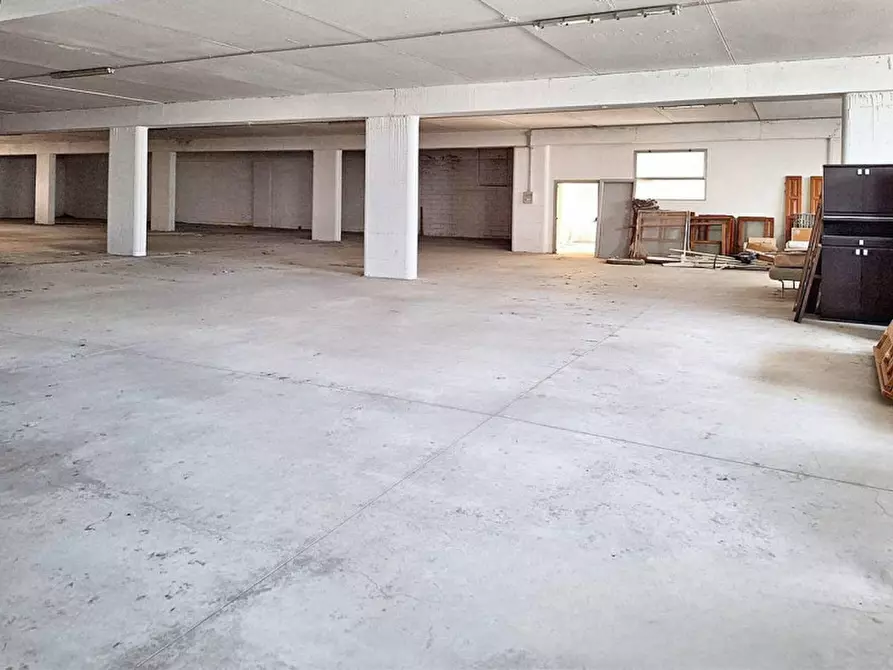 Immagine 4 di Magazzino in vendita  in Loc. Sambucheto, Via L. Ariosto, N. snc a Montecassiano