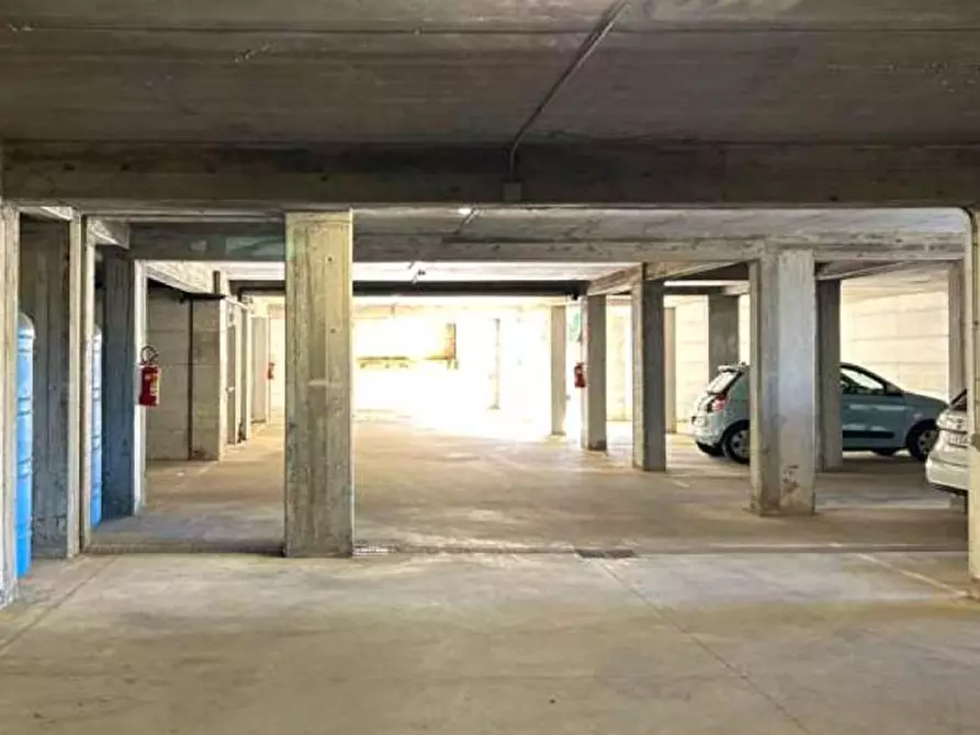 Immagine 2 di Posto auto in vendita  in Via dei Bastioni, N. 6D a Velletri