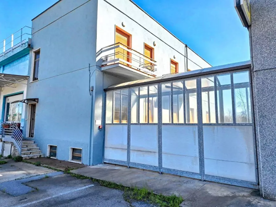 Immagine 3 di Capannone industriale in vendita  in Via del Marginone, N. 649 a Lucca