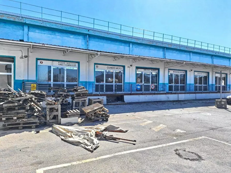 Immagine 4 di Capannone industriale in vendita  in Via del Marginone, N. 649 a Lucca