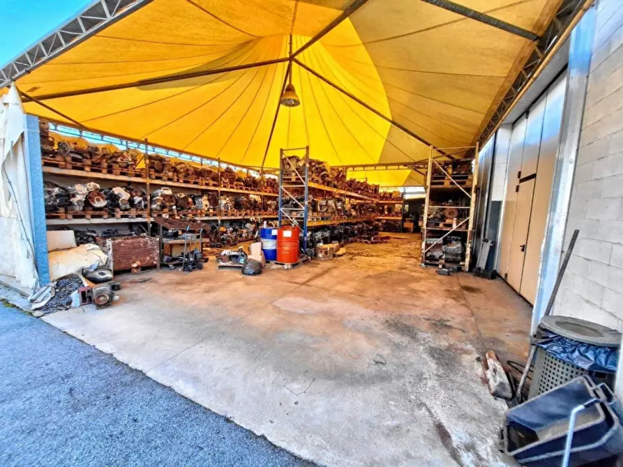 Immagine 10 di Capannone industriale in vendita  in Via del Marginone, N. 649 a Lucca