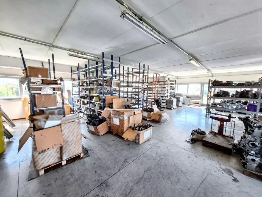Immagine 13 di Capannone industriale in vendita  in Via del Marginone, N. 649 a Lucca