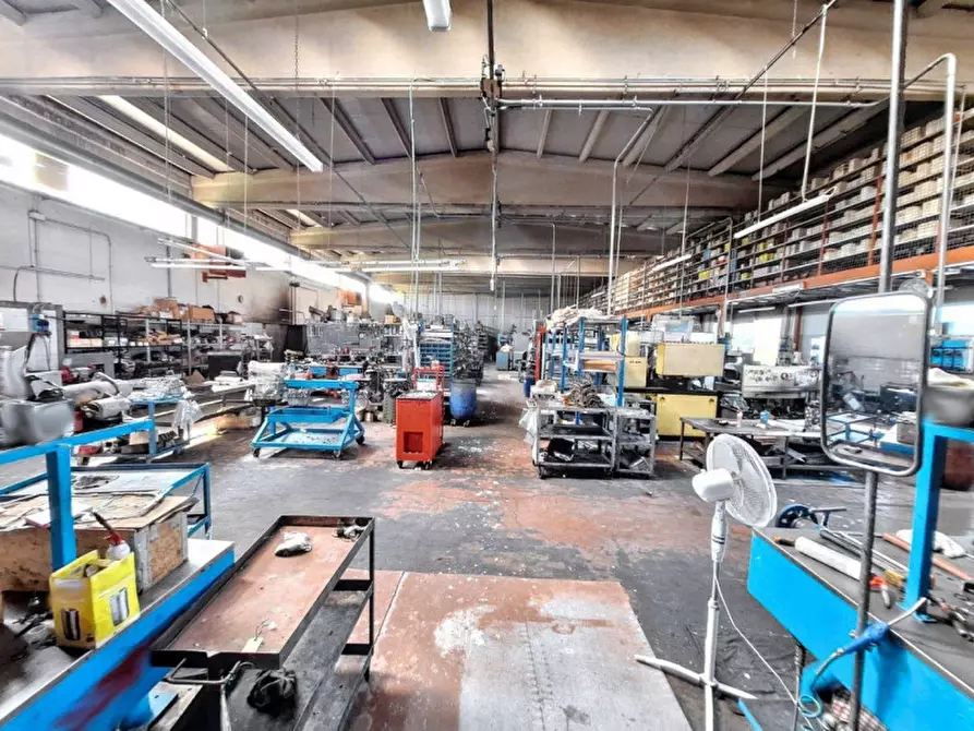Immagine 21 di Capannone industriale in vendita  in Via del Marginone, N. 649 a Lucca