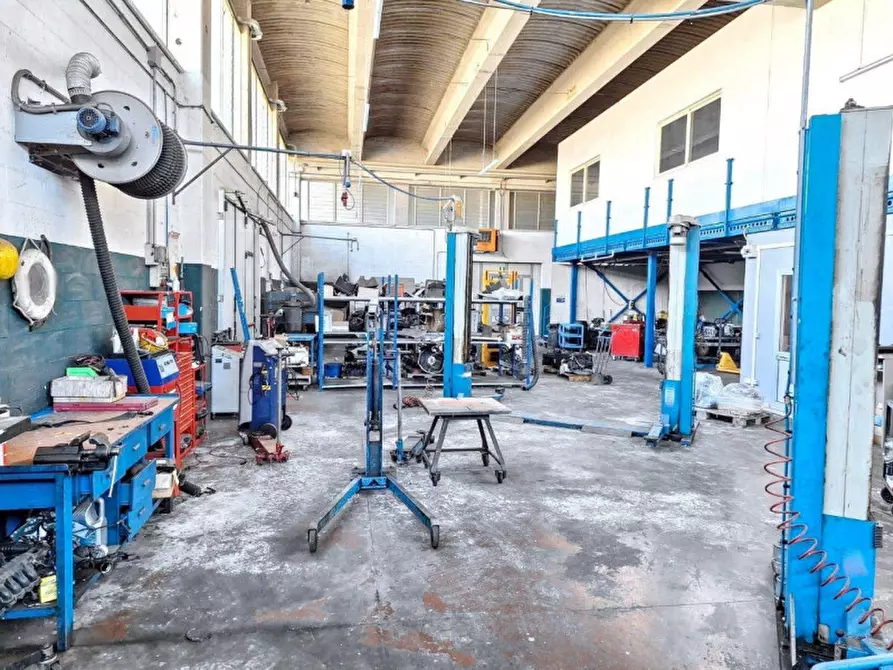 Immagine 23 di Capannone industriale in vendita  in Via del Marginone, N. 649 a Lucca
