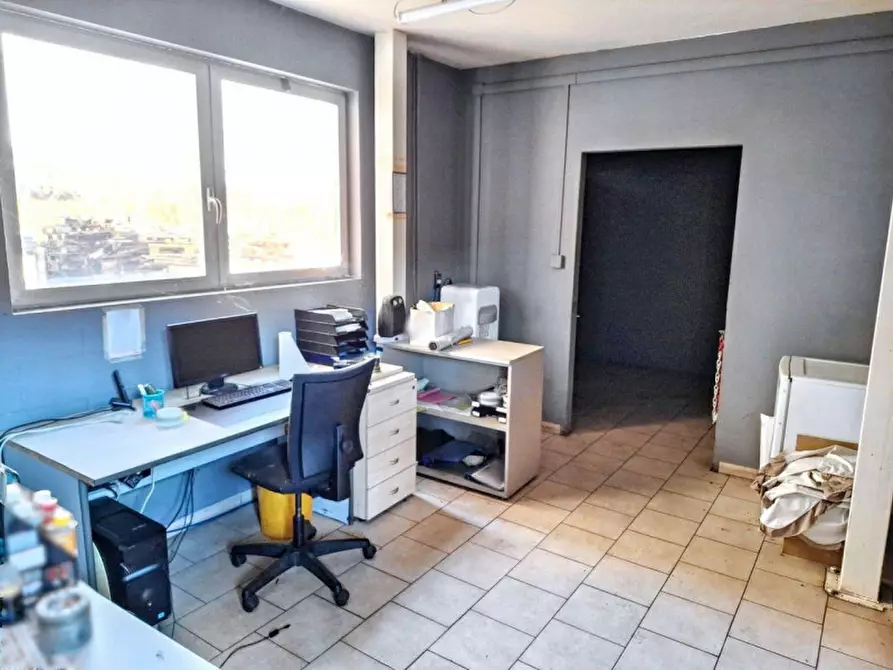 Immagine 24 di Capannone industriale in vendita  in Via del Marginone, N. 649 a Lucca