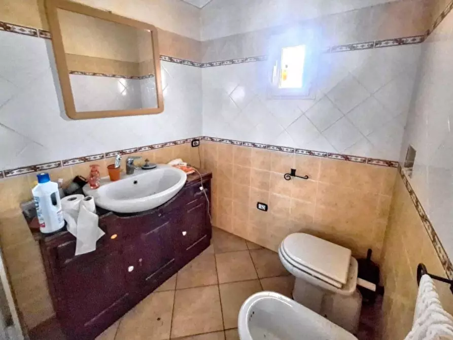 Immagine 9 di Rustico / casale in vendita  in Frazione Bazzano Superiore, N. 19-23 a Spoleto