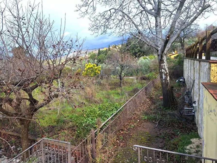 Immagine 16 di Rustico / casale in vendita  in Frazione Bazzano Superiore, N. 19-23 a Spoleto