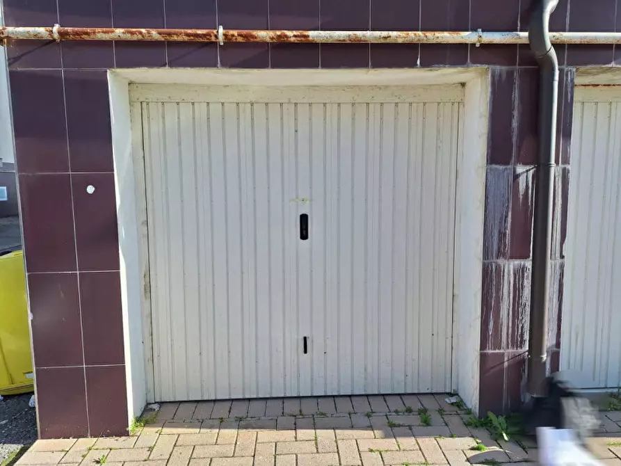 Immagine 1 di Posto auto in vendita  in La Madonnina - Via Guido Mamoli, N. snc a Campi Bisenzio