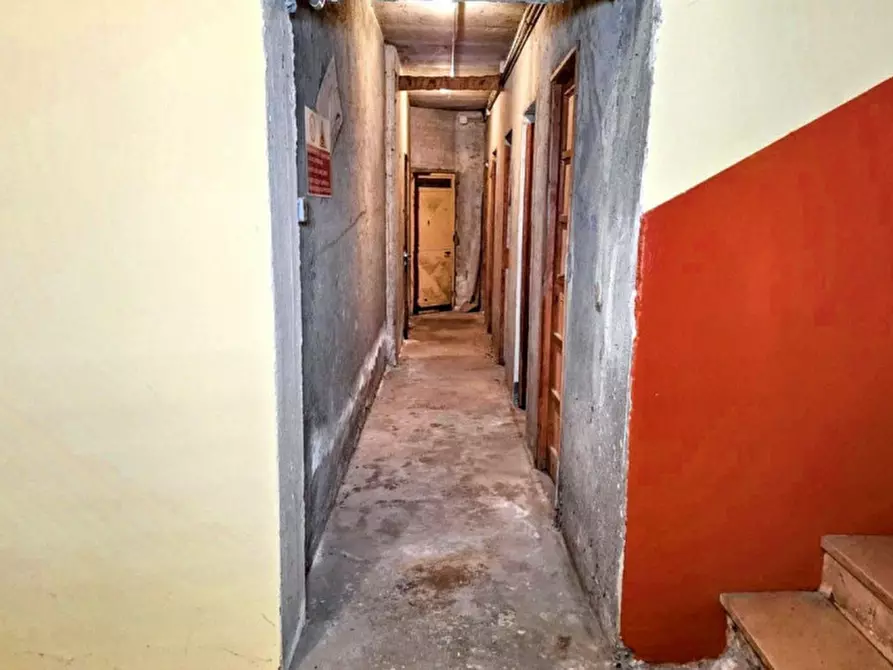 Immagine 13 di Negozio in vendita  in Via Marconi, N. 23 a Casale Corte Cerro