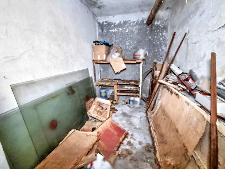 Immagine 16 di Negozio in vendita  in Via Marconi, N. 23 a Casale Corte Cerro