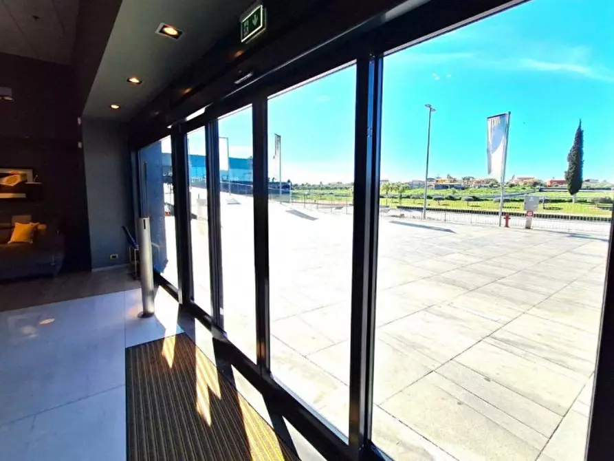 Immagine 14 di Negozio in vendita  in Contrada Valcorrente, N. 23 a Belpasso