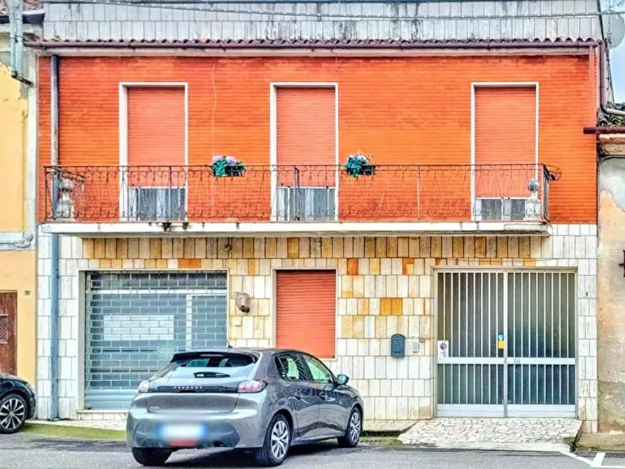 Immagine 1 di Appartamento in vendita  in Via Sguazzi, N. 7-9 a Robecco D'oglio