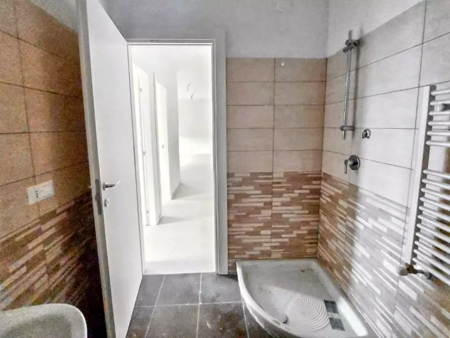 Immagine 9 di Appartamento in vendita  in Via Vittorio De Sica, N. 5-7 a Fiumicino