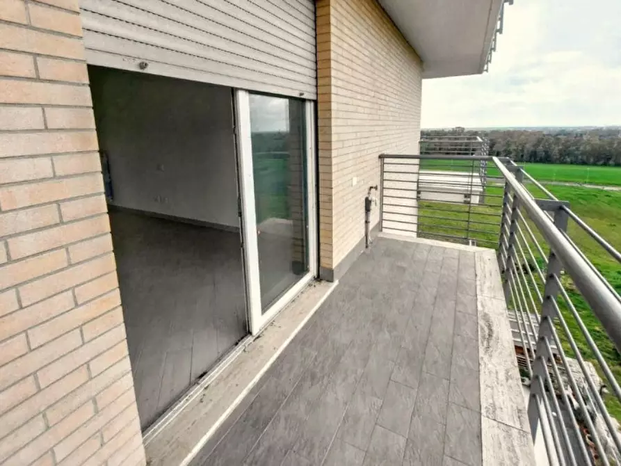 Immagine 7 di Appartamento in vendita  in Via Vittorio De Sica, N. 5-7 a Fiumicino