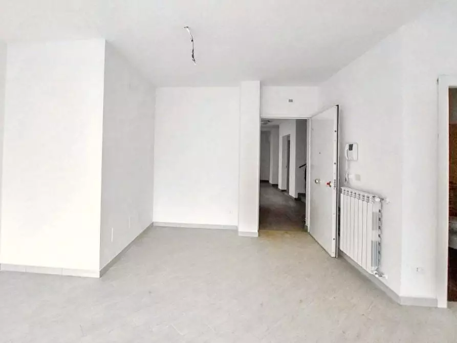 Immagine 3 di Appartamento in vendita  in Via Vittorio De Sica, N. 5-7 a Fiumicino