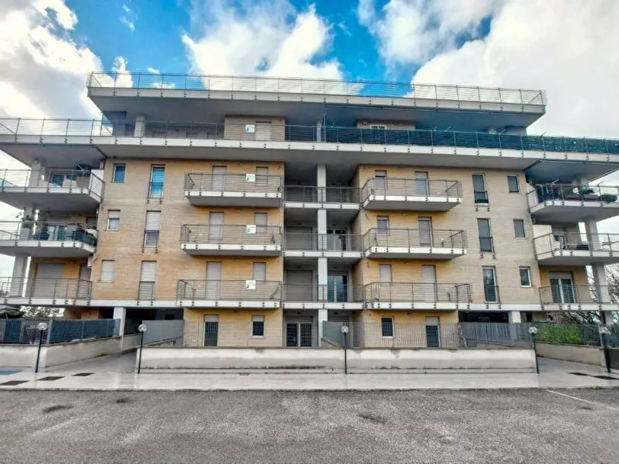 Immagine 2 di Appartamento in vendita  in Via Vittorio De Sica, N. 5-7 a Fiumicino