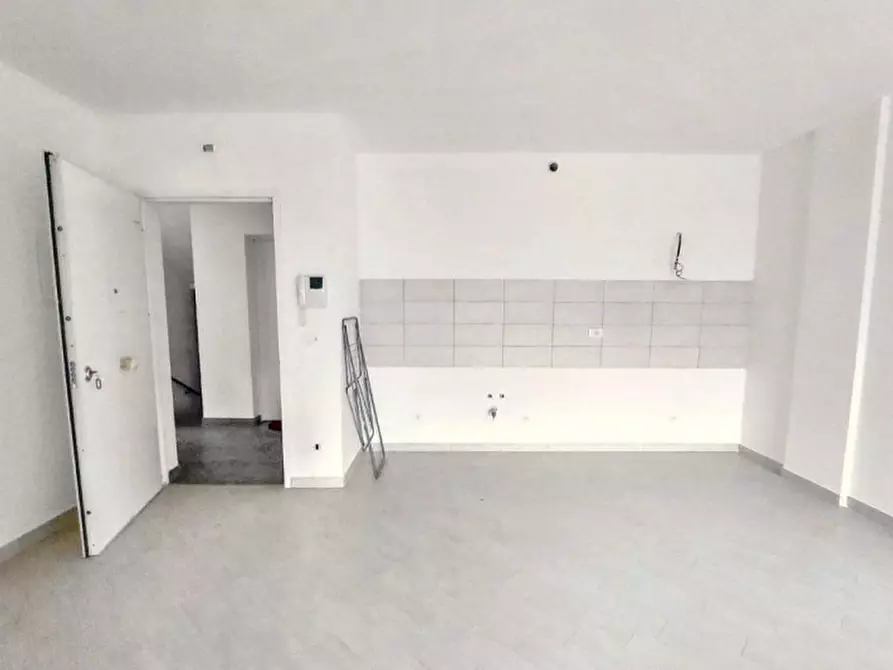 Immagine 3 di Appartamento in vendita  in Via Vittorio De Sica, N. 5-7 a Fiumicino