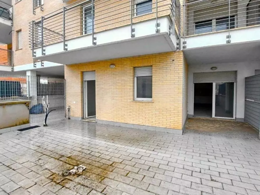 Immagine 6 di Appartamento in vendita  in Via Vittorio De Sica, N. 5-7 a Fiumicino