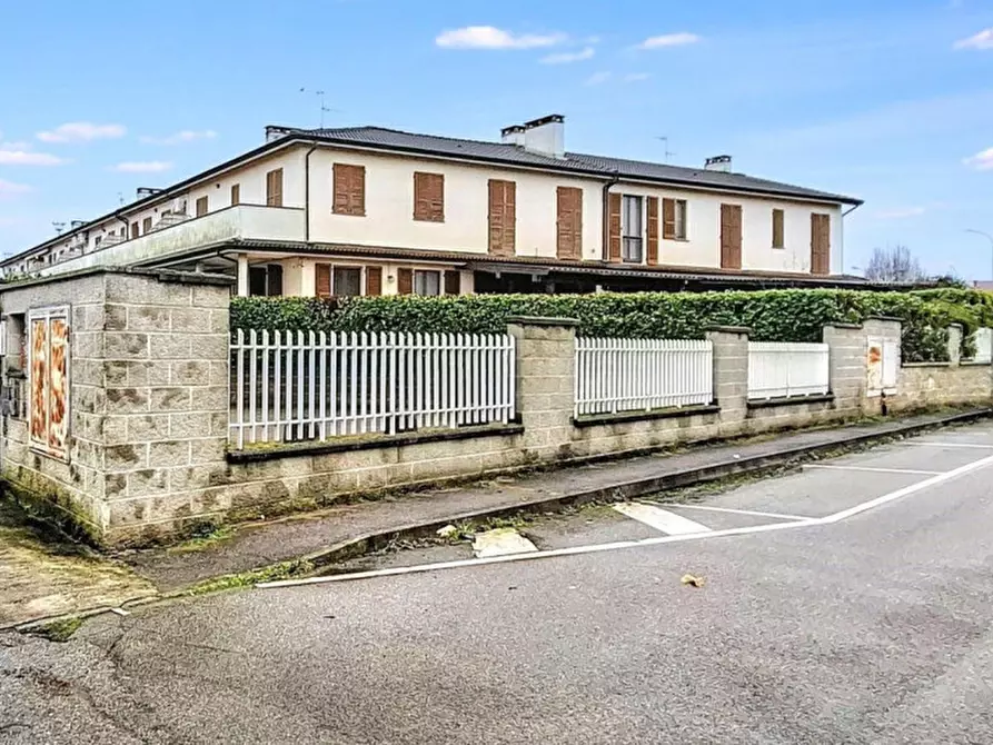 Immagine 3 di Posto auto in vendita  in Via Paolo Borsellino, N. 4 a Belgioioso