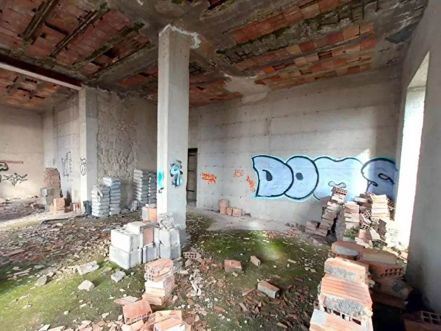 Immagine 8 di Palazzo in vendita  in Rampe di Petraio, N. 21 Bis a Napoli