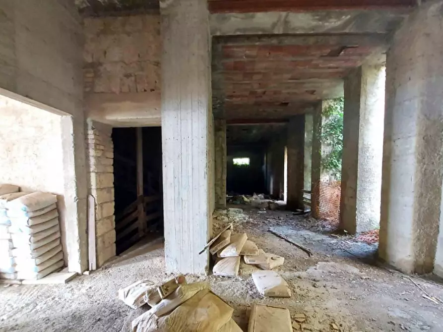 Immagine 9 di Palazzo in vendita  in Rampe di Petraio, N. 21 Bis a Napoli