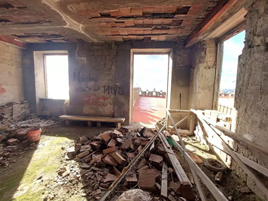 Immagine 13 di Palazzo in vendita  in Rampe di Petraio, N. 21 Bis a Napoli
