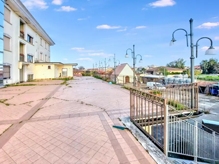 Immagine 5 di Hotel in vendita  in Via Domiziana, N. Km 36+300 a Castel Volturno