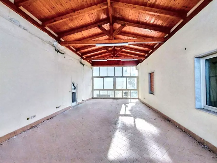 Immagine 10 di Hotel in vendita  in Via Domiziana, N. Km 36+300 a Castel Volturno