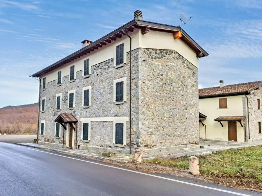 Immagine 1 di Palazzo in vendita  in Loc. Bosconure, SS 654, N. snc a Ferriere