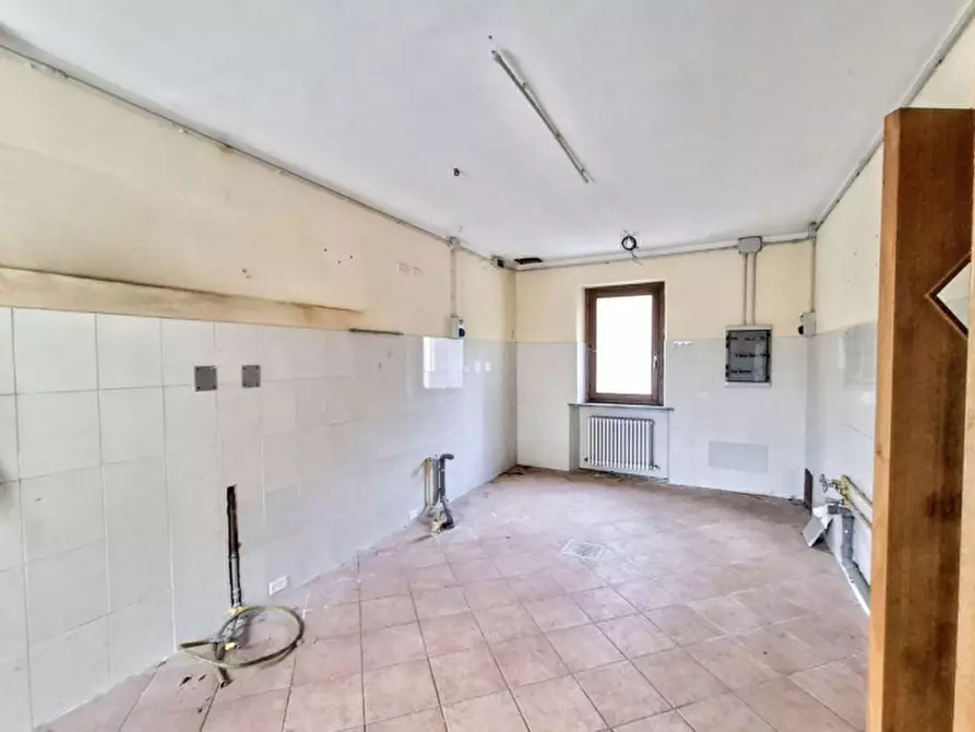 Immagine 9 di Palazzo in vendita  in Loc. Bosconure, SS 654, N. snc a Ferriere