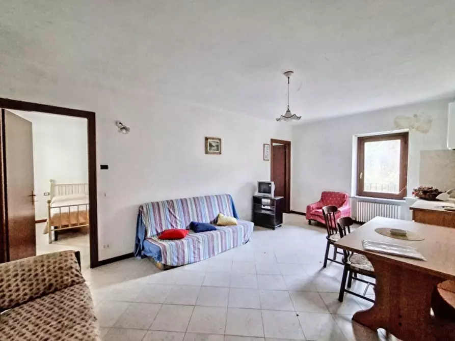 Immagine 10 di Palazzo in vendita  in Loc. Bosconure, SS 654, N. snc a Ferriere