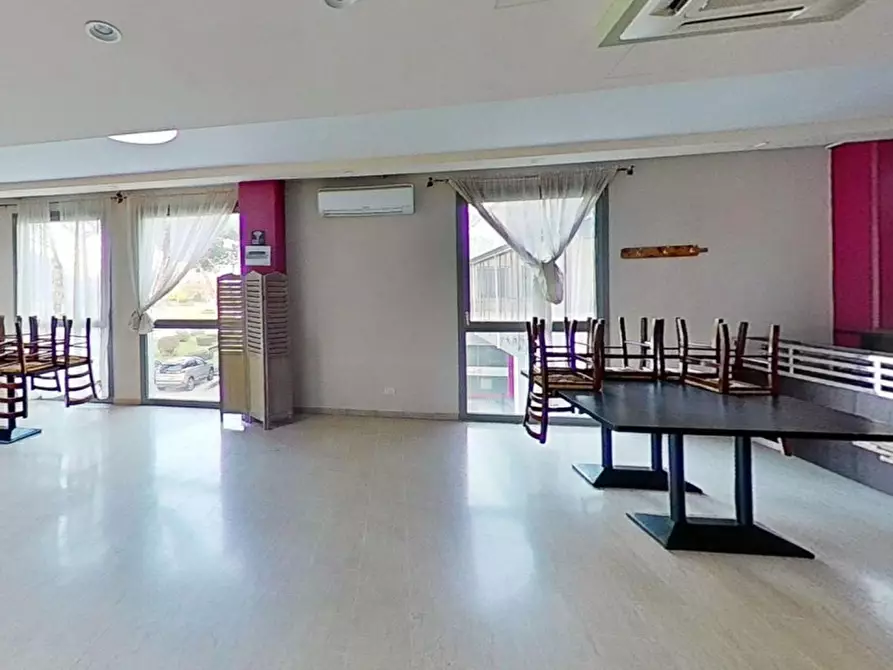 Immagine 7 di Magazzino in vendita  in Via Sergio Cavina, N. 9-11 a Ravenna