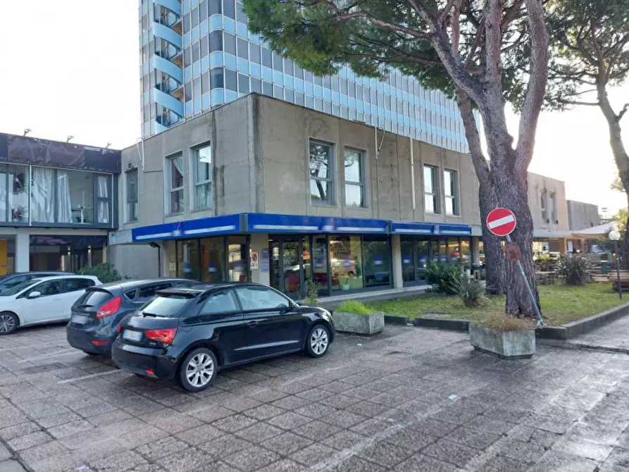 Immagine 14 di Magazzino in vendita  in Via Sergio Cavina, N. 9-11 a Ravenna