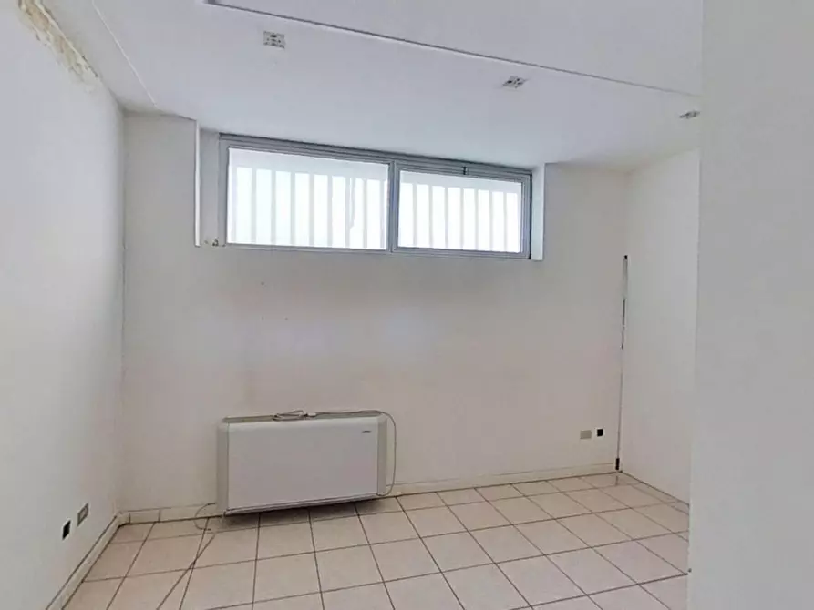 Immagine 6 di Ufficio in vendita  in Via Sergio Cavina, N. 9-11 a Ravenna