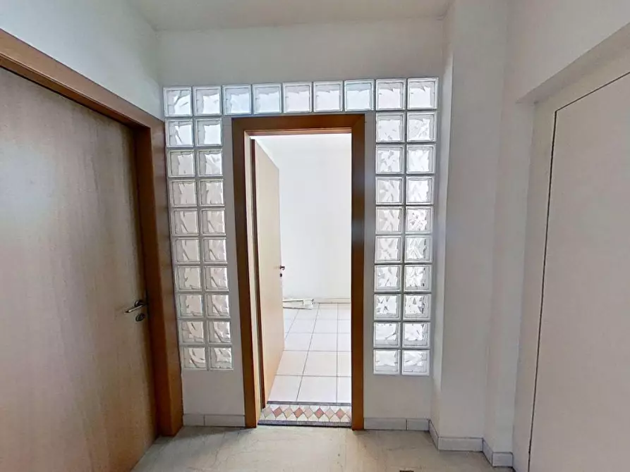 Immagine 8 di Ufficio in vendita  in Via Sergio Cavina, N. 9-11 a Ravenna